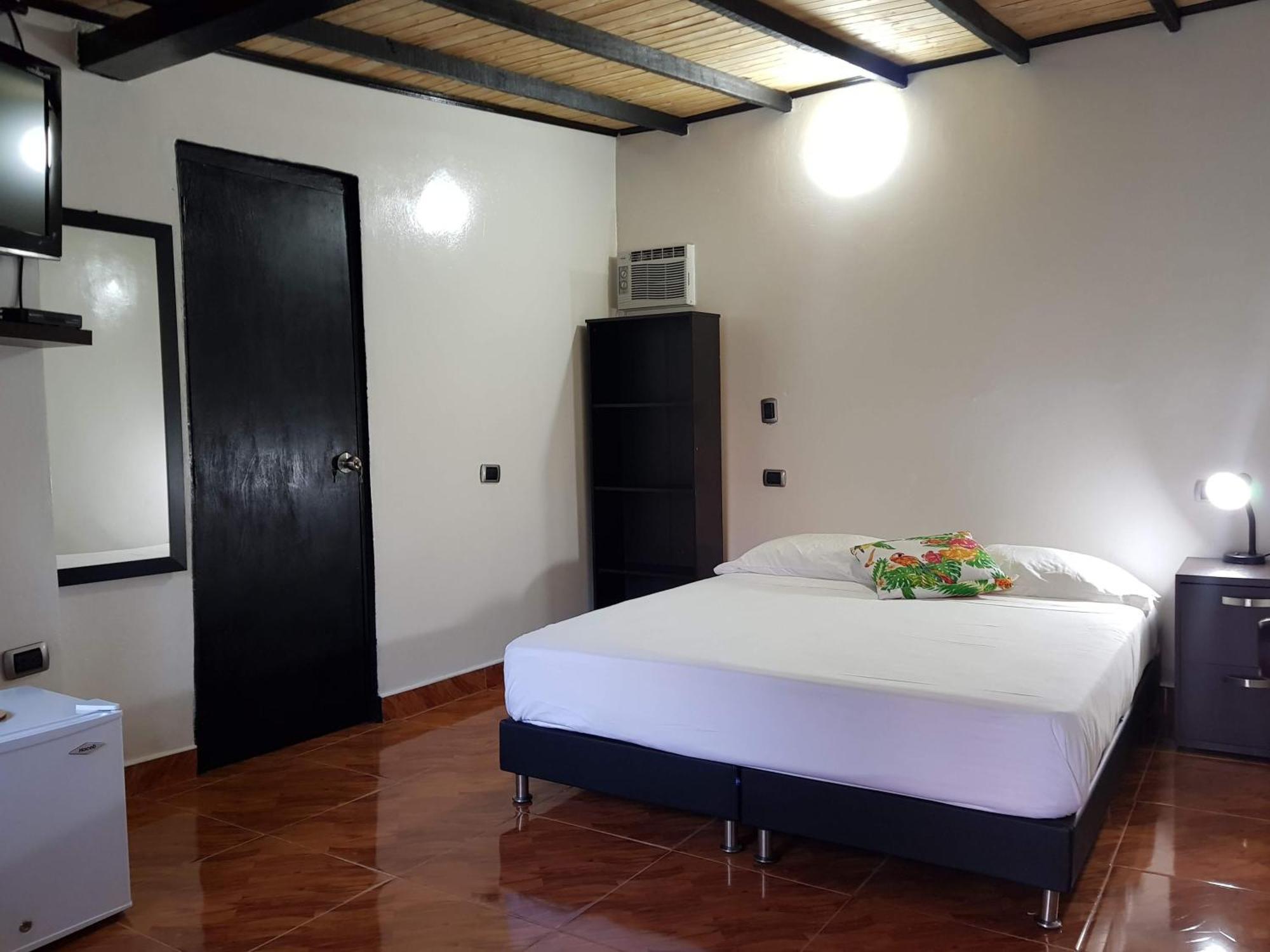 Hotel Premium Real Medellín Esterno foto