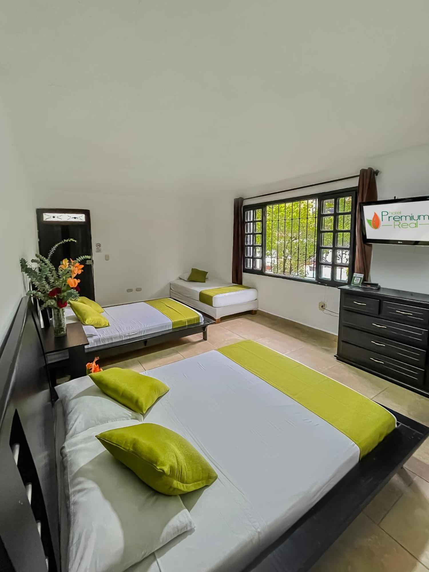 Hotel Premium Real Medellín Esterno foto